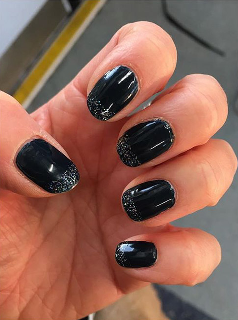20 Designs D Art Pour Les Ongles Parfaits Pour Les Fetes De Fin D Annee Femme Et Tendance